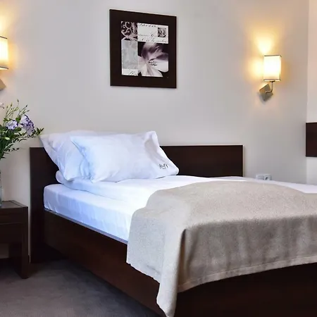 Hi-fi 3* Nowy Tomyśl